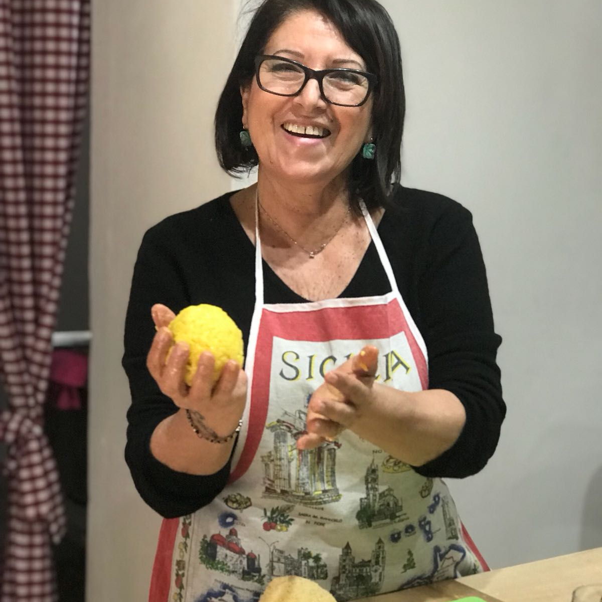 Sicilian cooking class and dinner with a Mamma