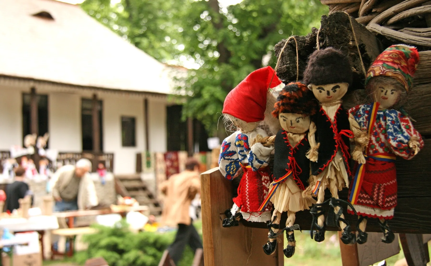 Visit a traditional Romanian fair and the Village Museum - 1064096