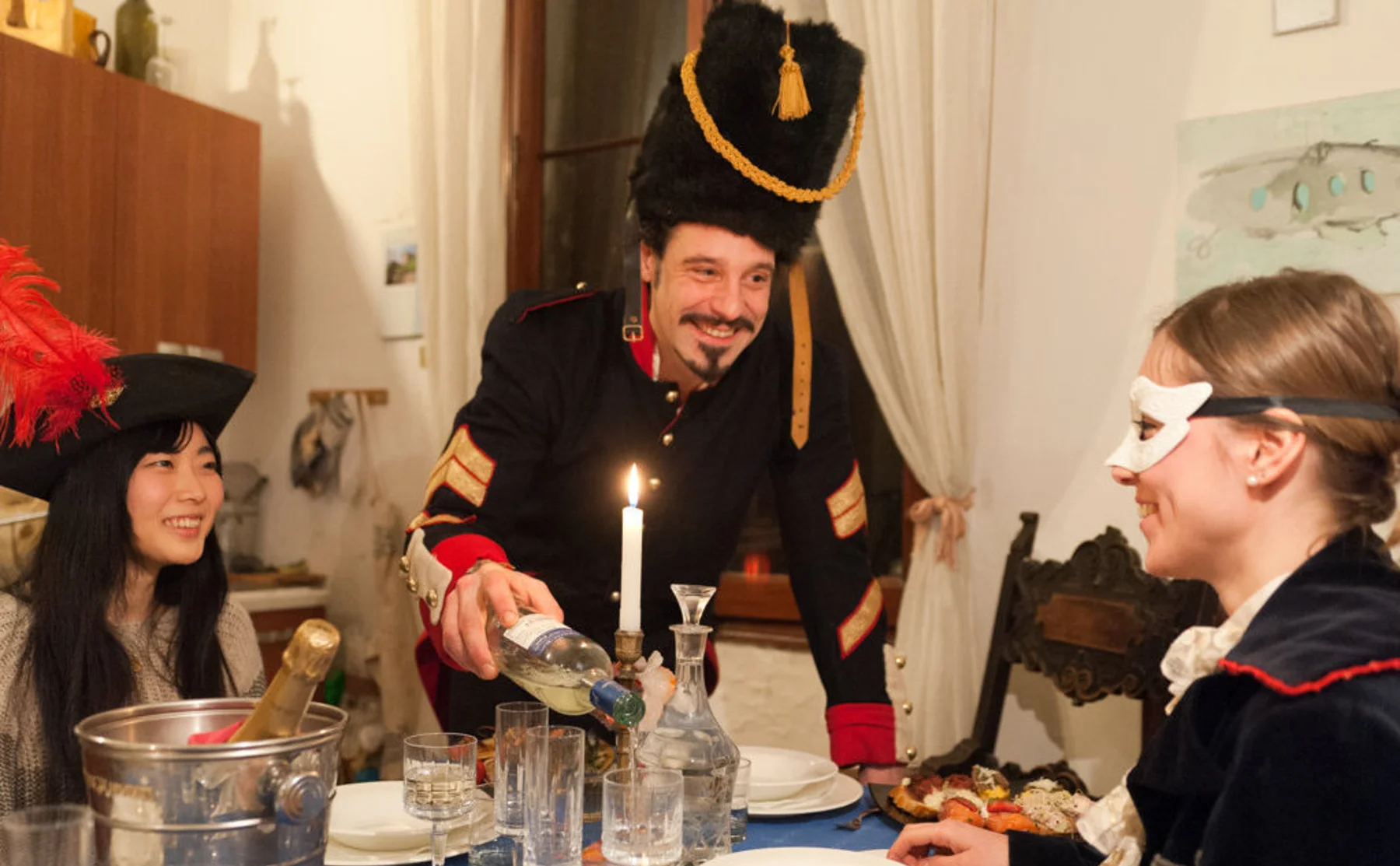 Carnival dinner in Venice with a local sailor - 1149449