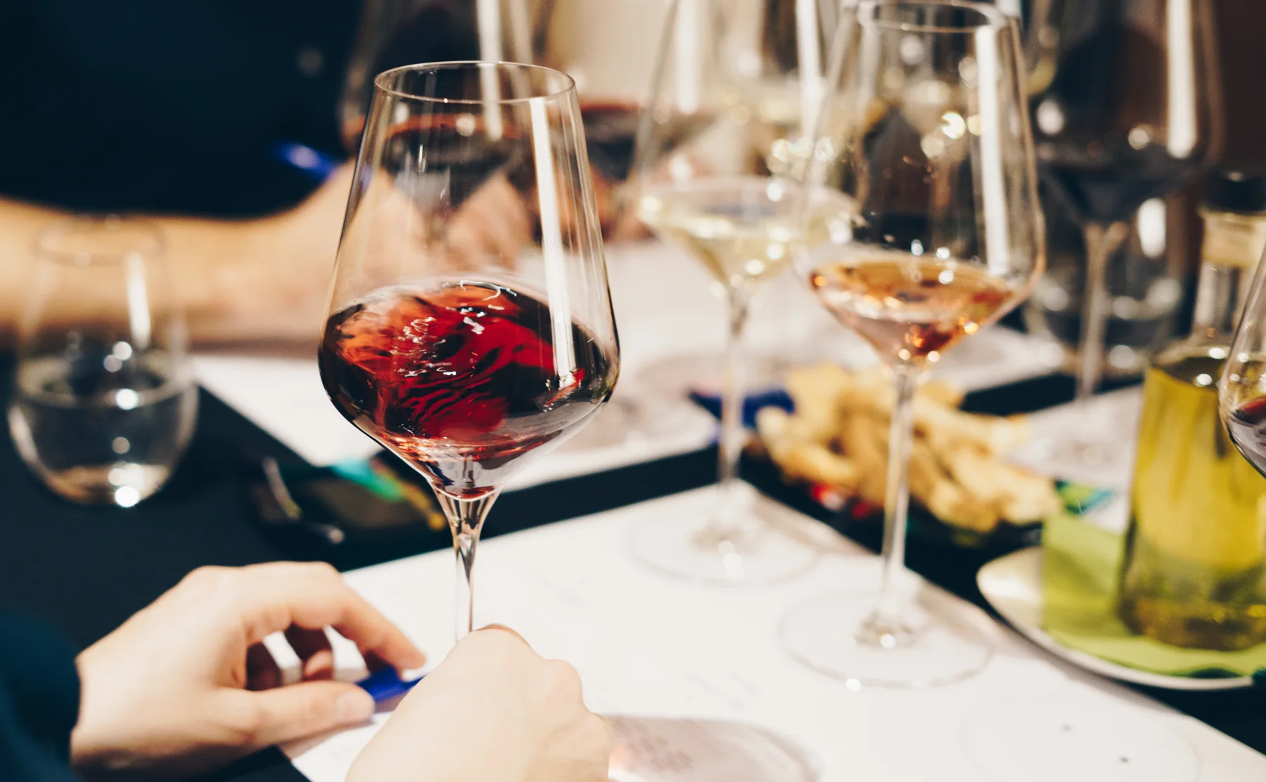 Intro to wine tasting with a wine pro - 1173713