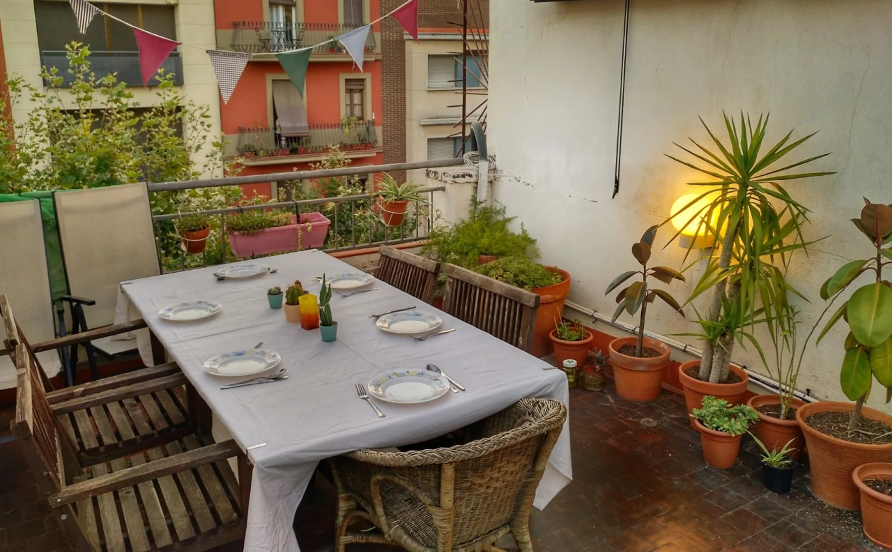 Italo-Galician dinner on a rooftop next to the Sagrada Familia - 1219412