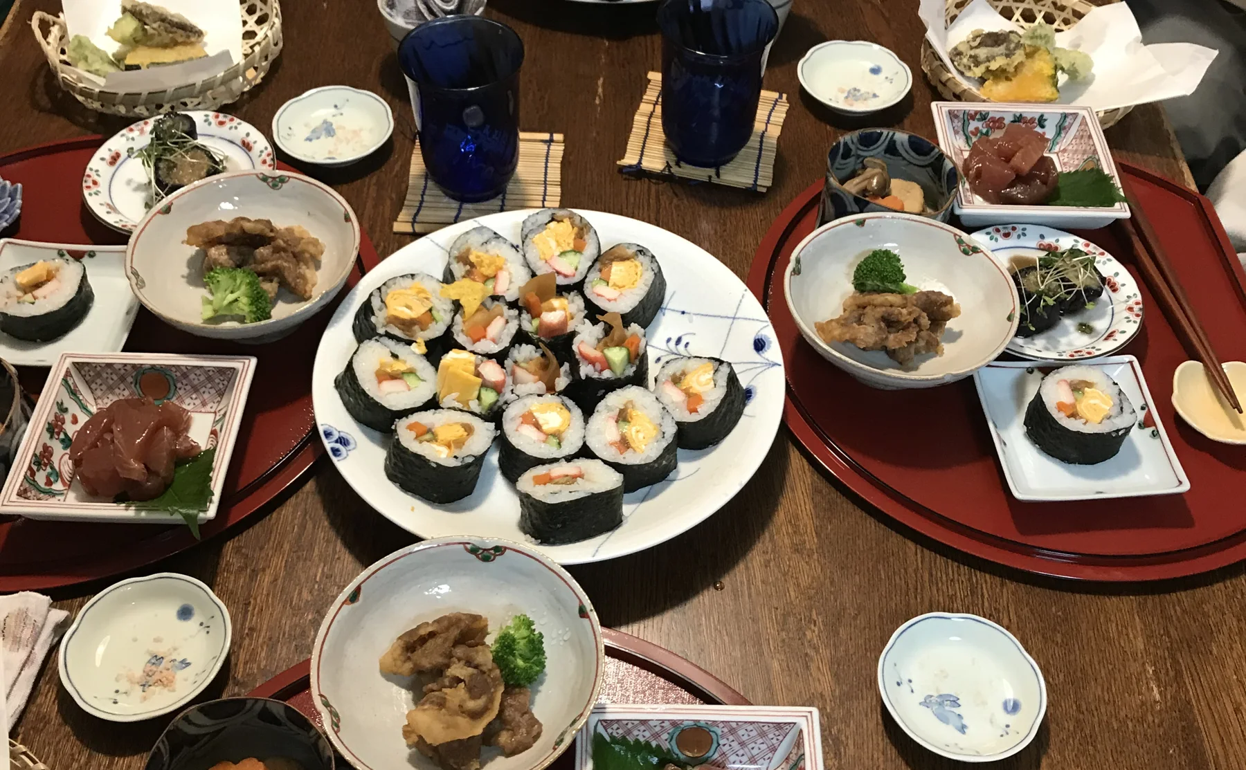 Cooking lesson of Norimaki, kinds of Japanese traditional sushi and dinner - 1266894