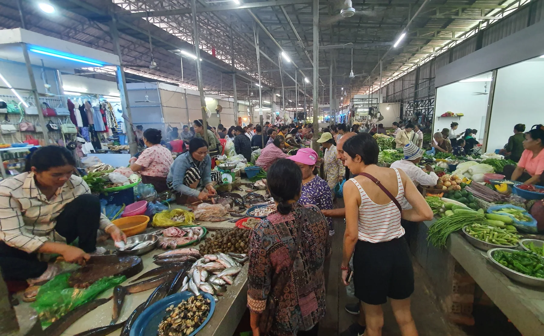 Authentic Khmer Cambodian market tour and dinner - 1288396