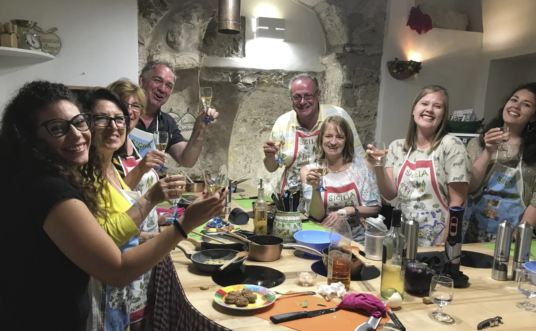 Morning pasta cooking class with a Mamma in Palermo - 1304462
