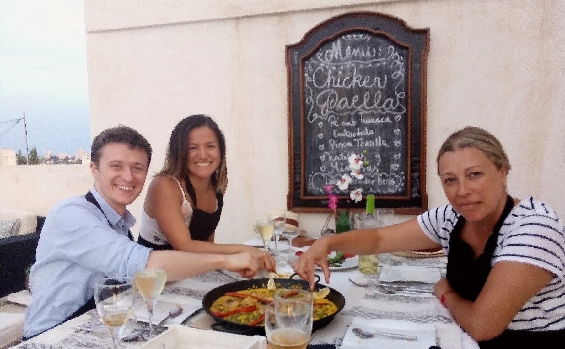 Discover 5 Secrets of Spanish Paella with Lorena! - 1307530
