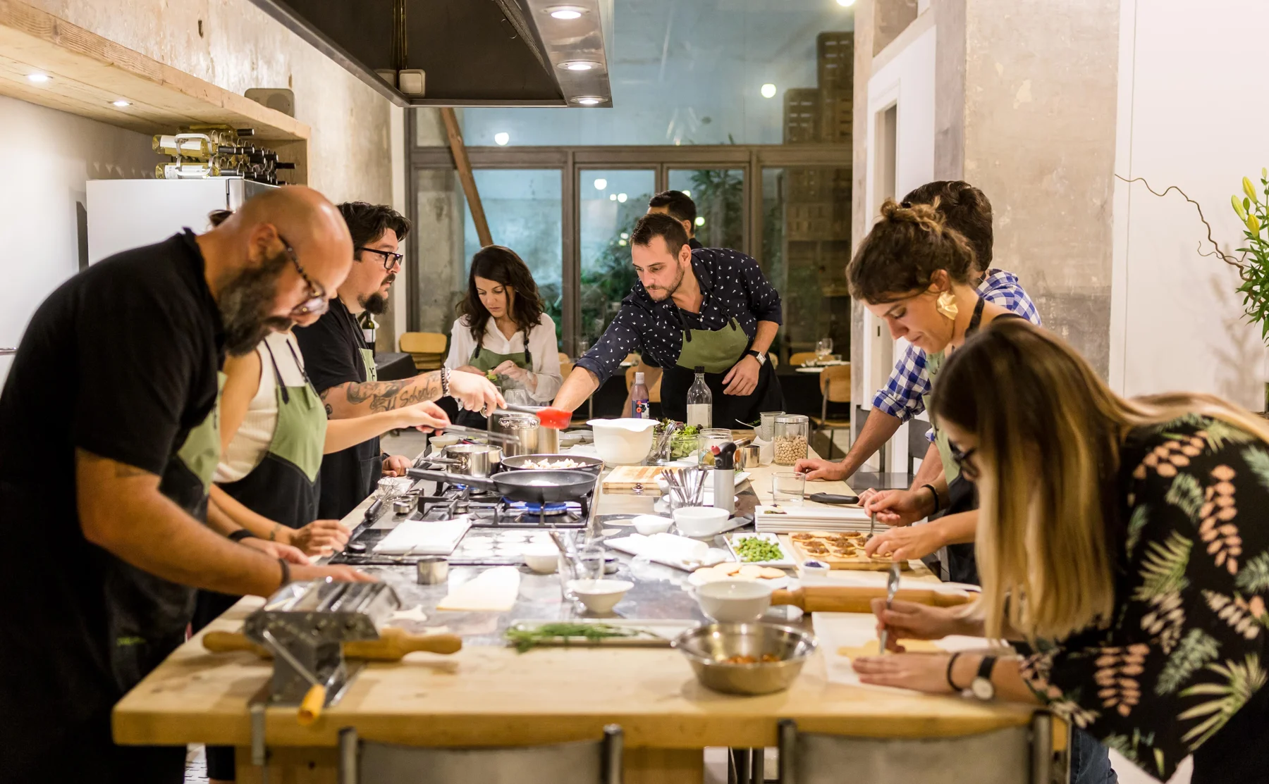 Taller de cocina participativo y cena en una preciosa fábrica reconvertida - 1316119