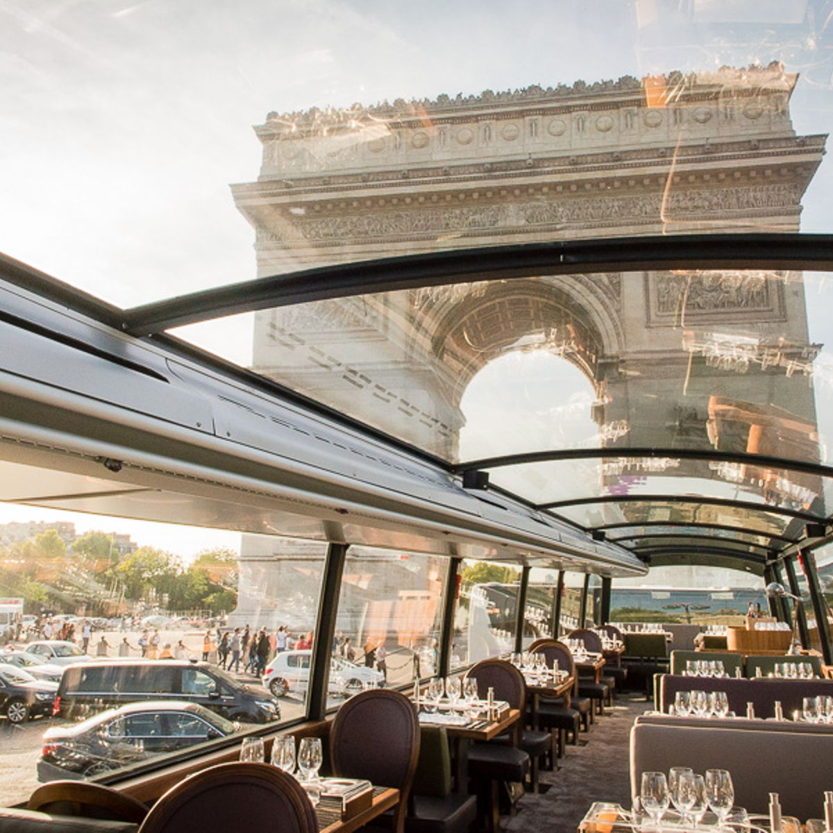 Luxury Paris bus tour with gourmet lunch and panoramic view