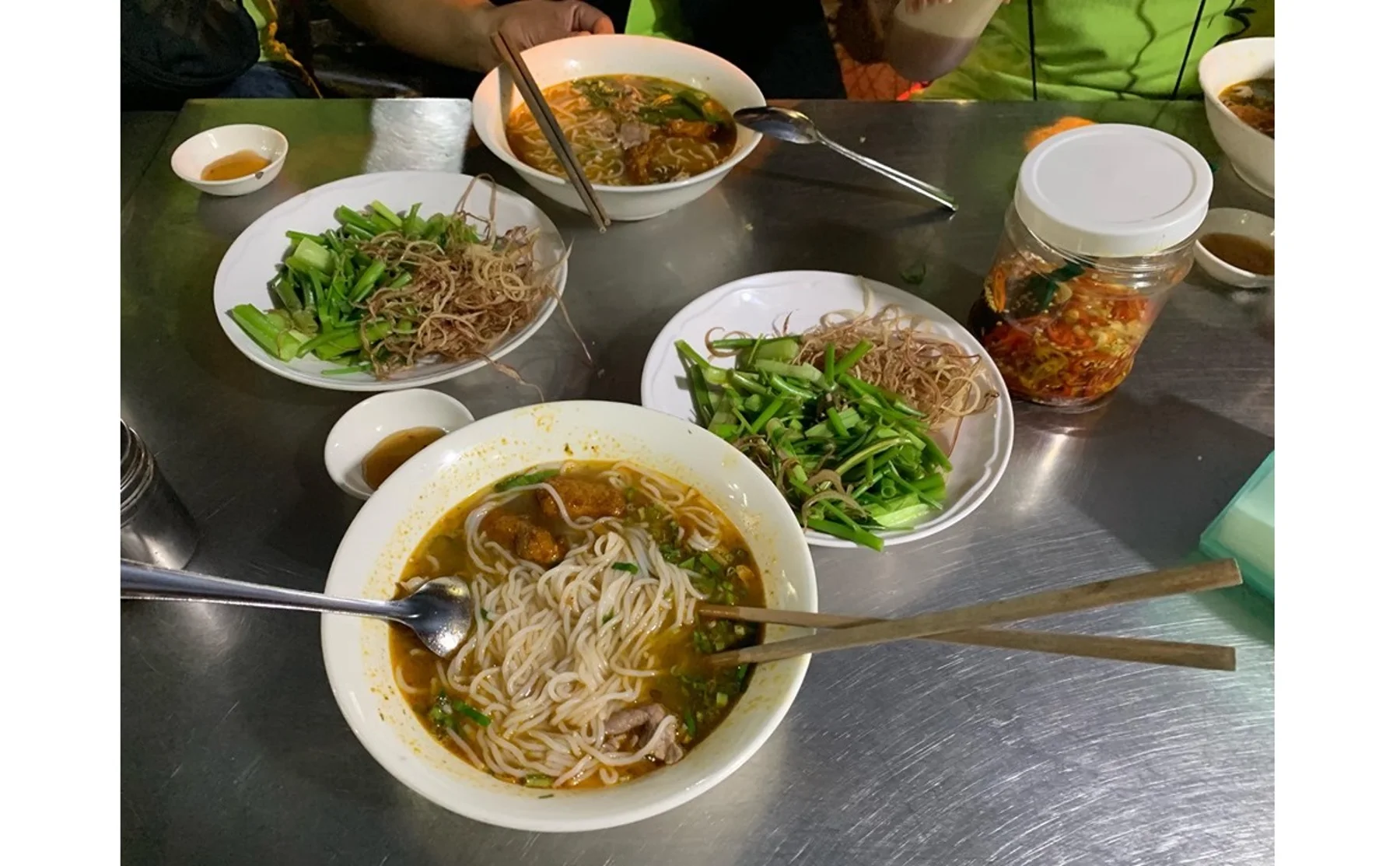 Try a Variety of Vietnamese Street Food - 1344551