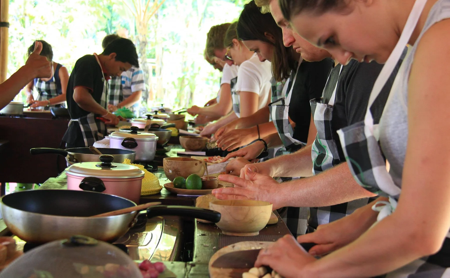 Cook Balinese food right in the middle of the organic farm - 1381592