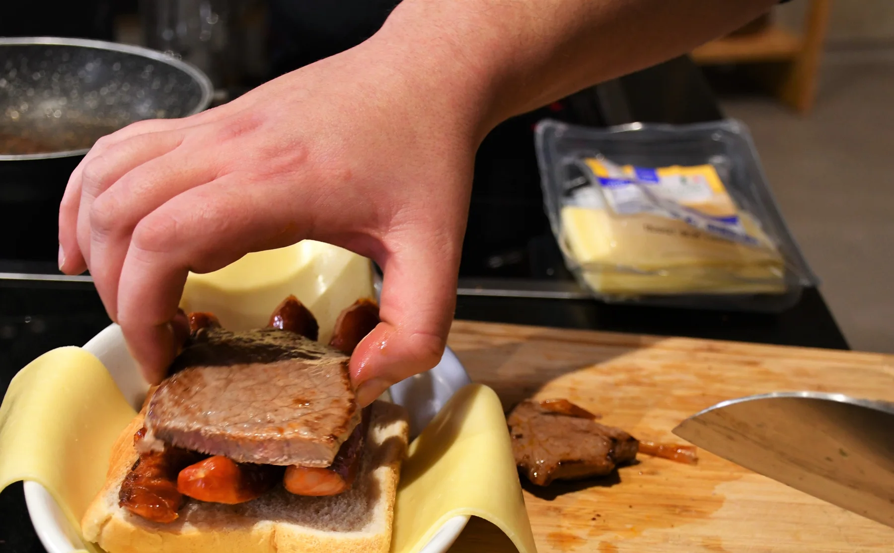 Create the world's most decadent sandwich:  "Francesinha" - 1425283