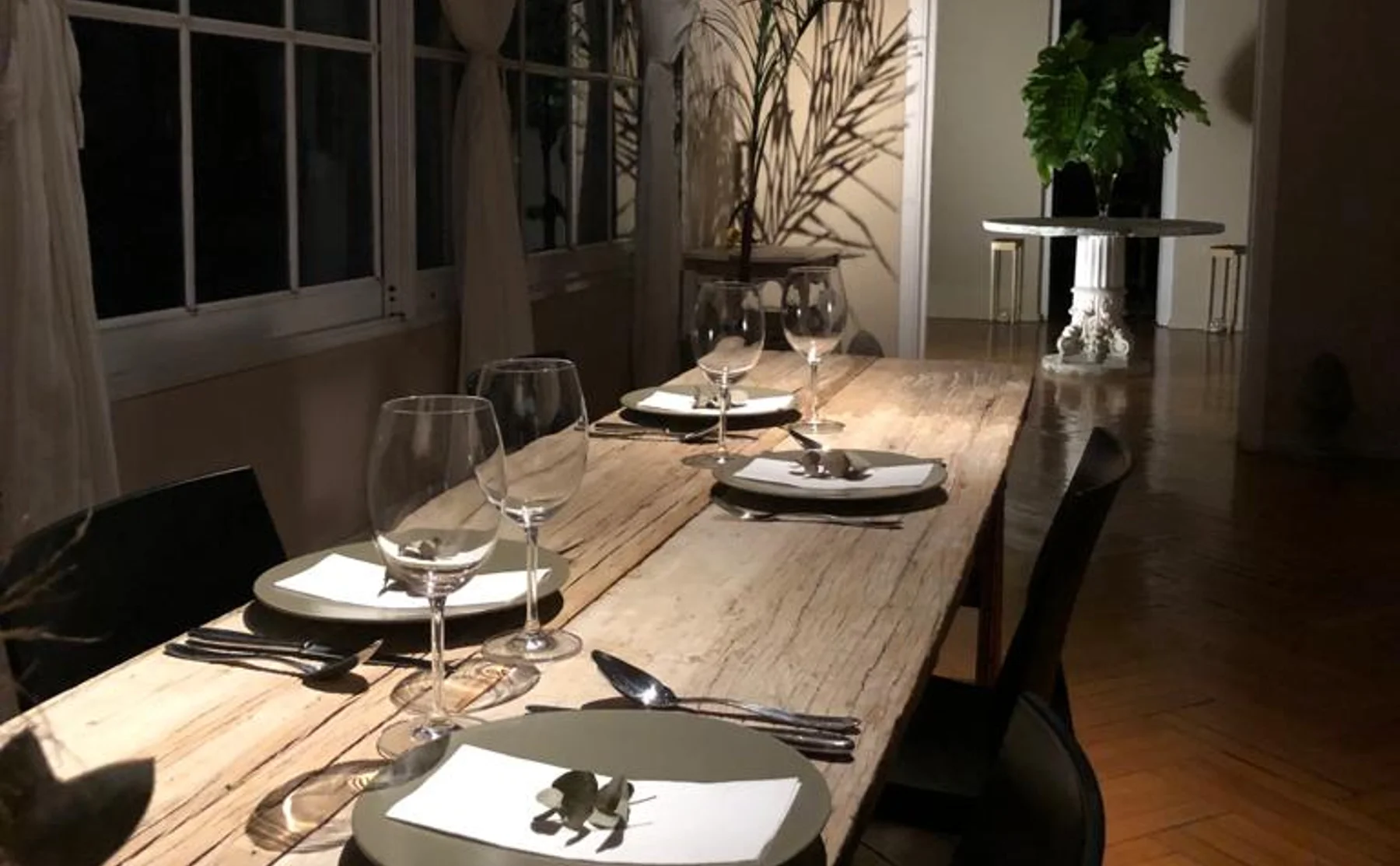 Gourmet Dining In A Beautiful Apartment In Buenos Aires - 1452286