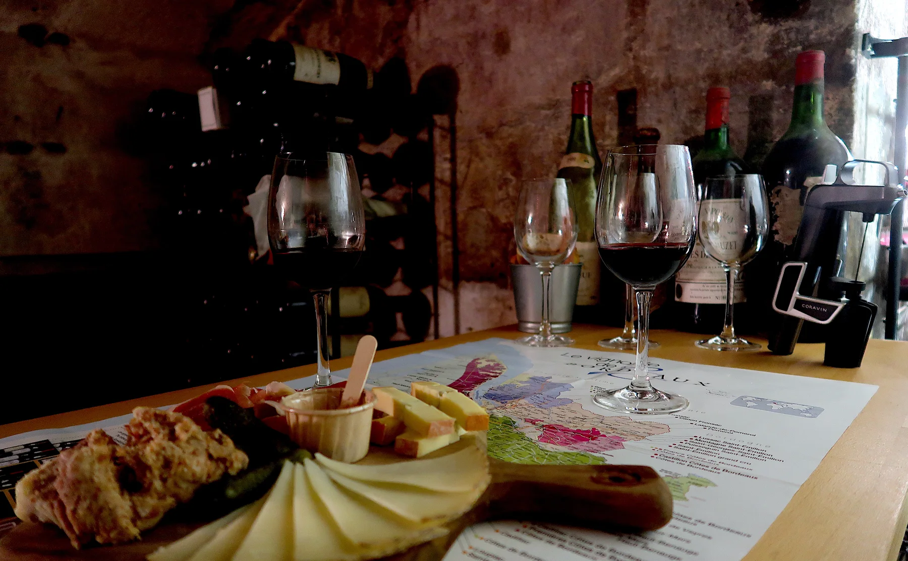 Vintage Wine Tasting in Bordeaux Old Town with a Local Guide - 1457977
