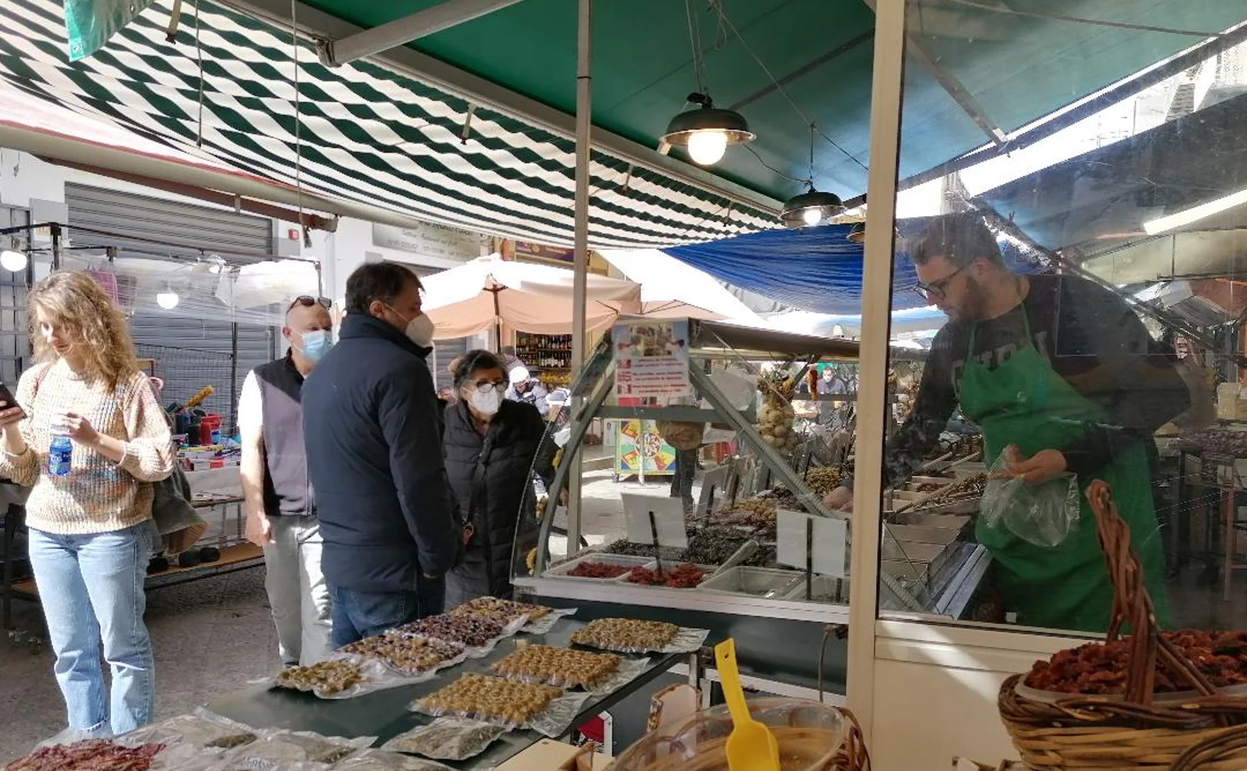 Sicilian market walking  and meal home made preparation and tasting - 1464650