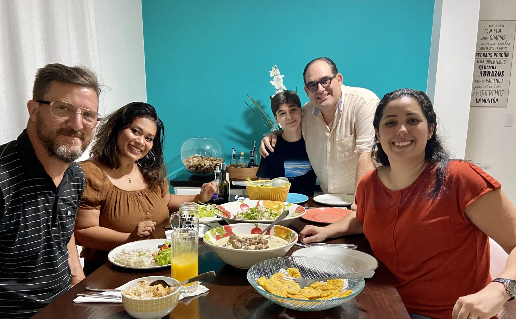 Typical dinner in a Dominican family home - 1478547