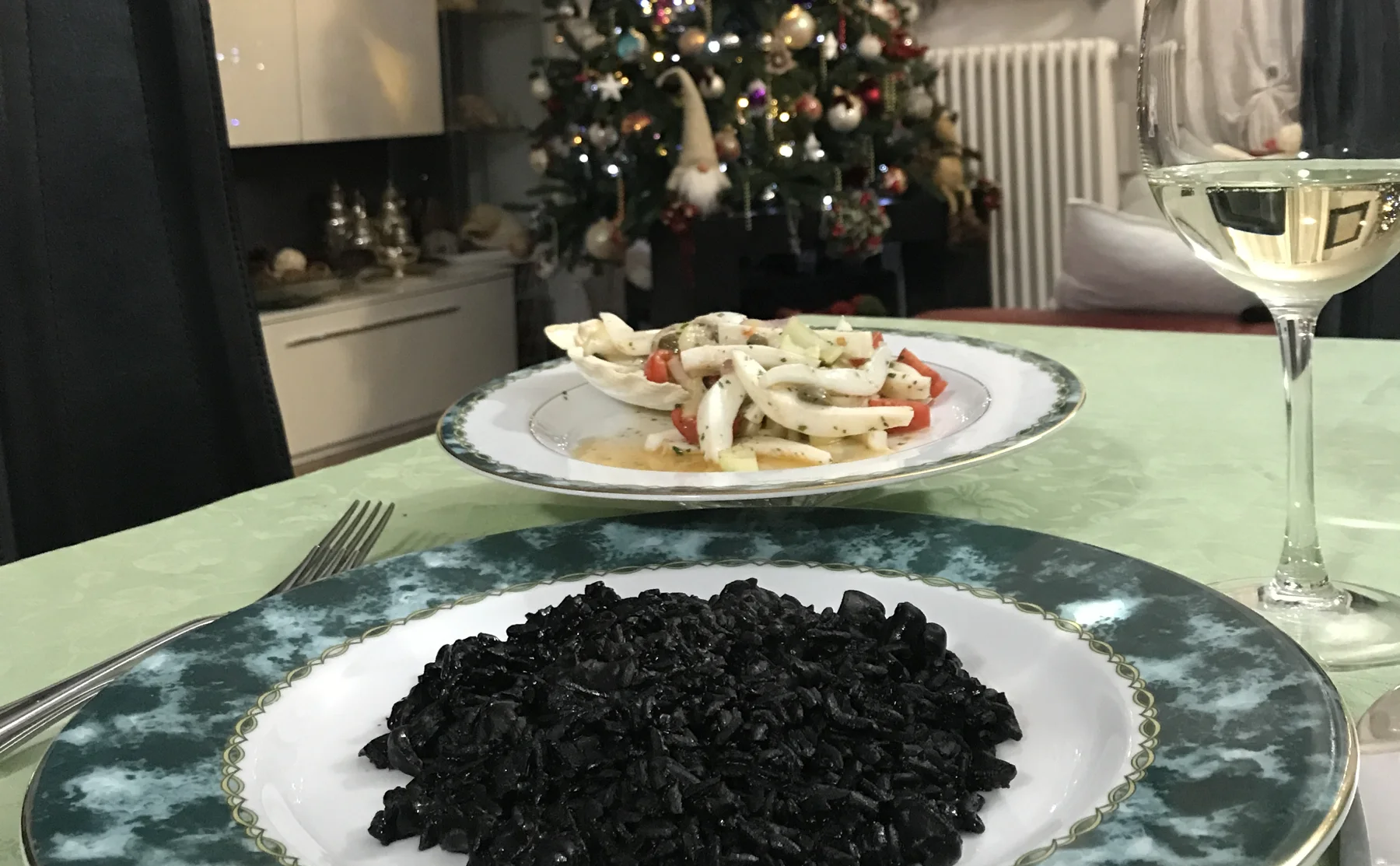 Enjoy Italian Christmas Traditions - 1489840