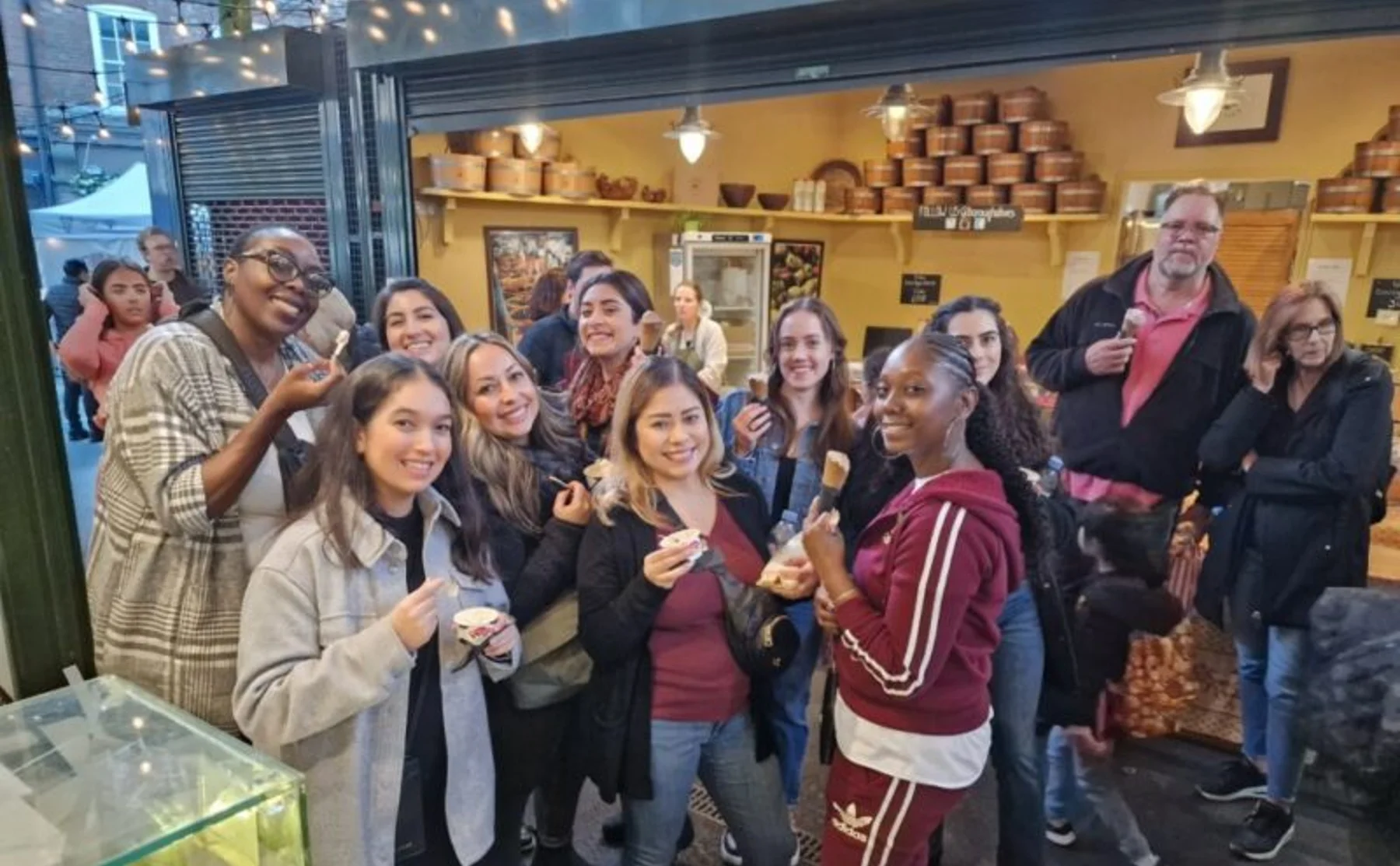Borough Market Food Tour with local London guide - 1512199