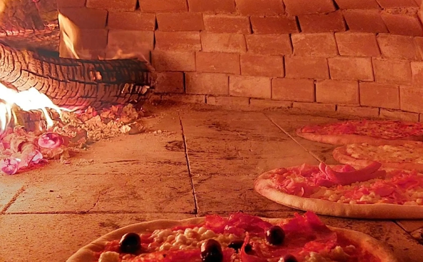 Pizza with all the flavor of the wood oven - 1512284