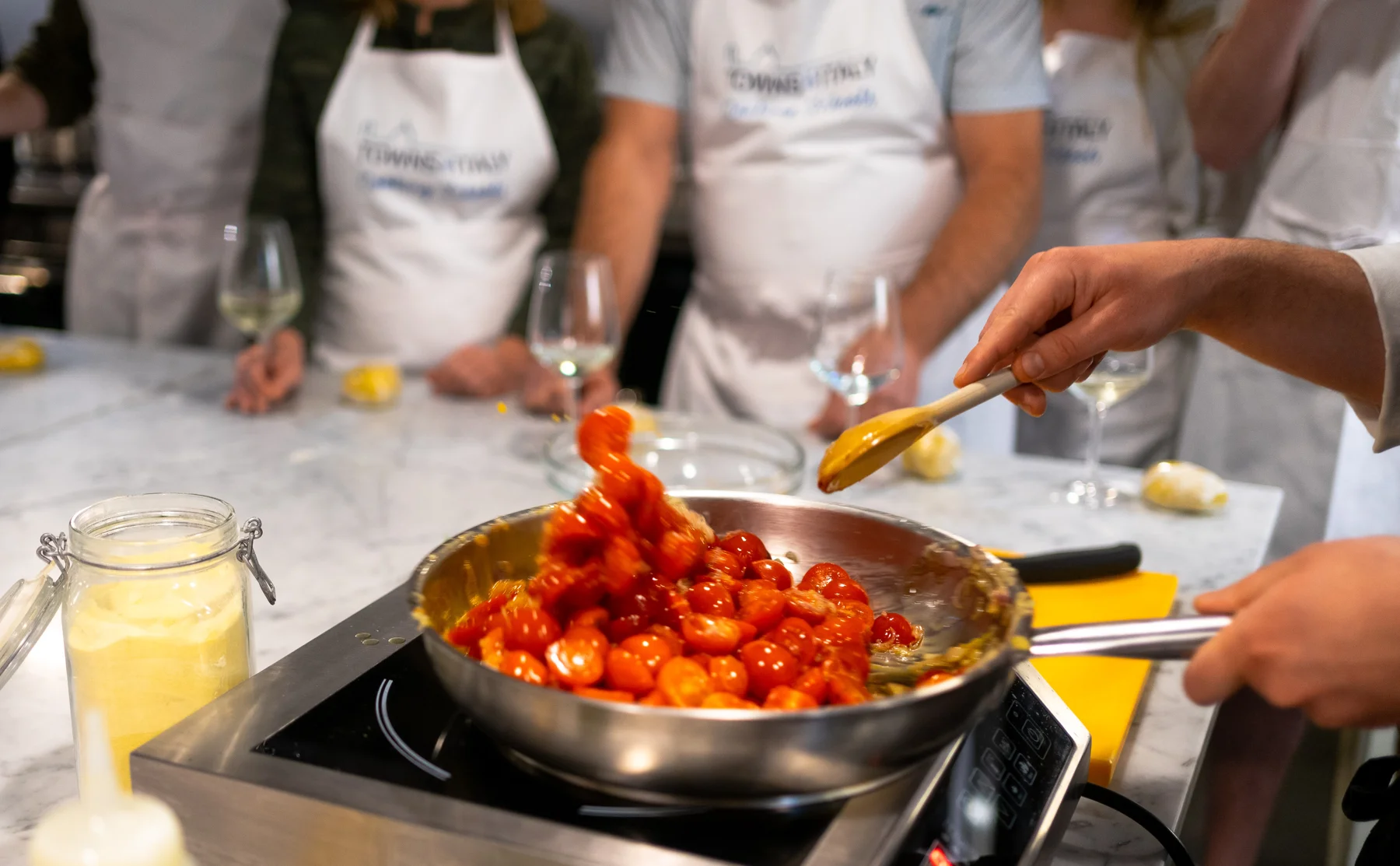 Gelato and pizza making class in downtown Milan - 1519400