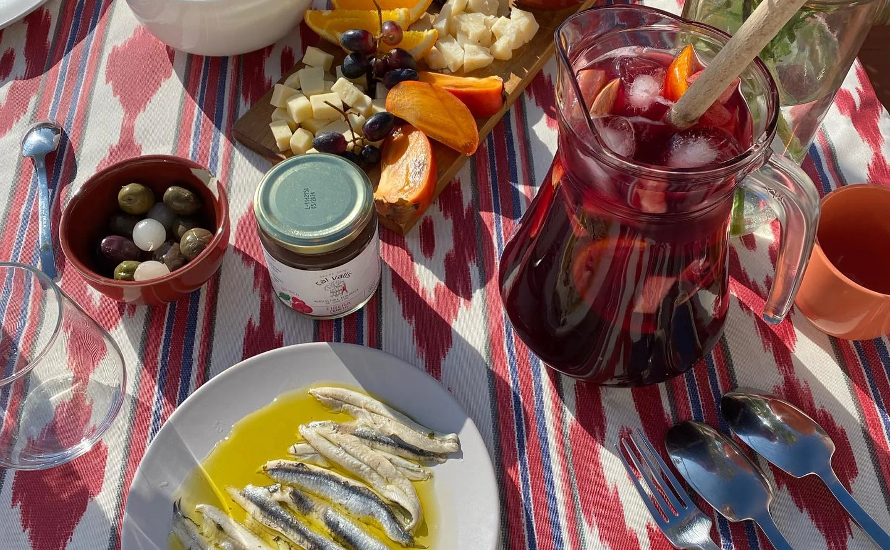 Local Market & Authentic Spanish Lunch at a local's home! - 1523100