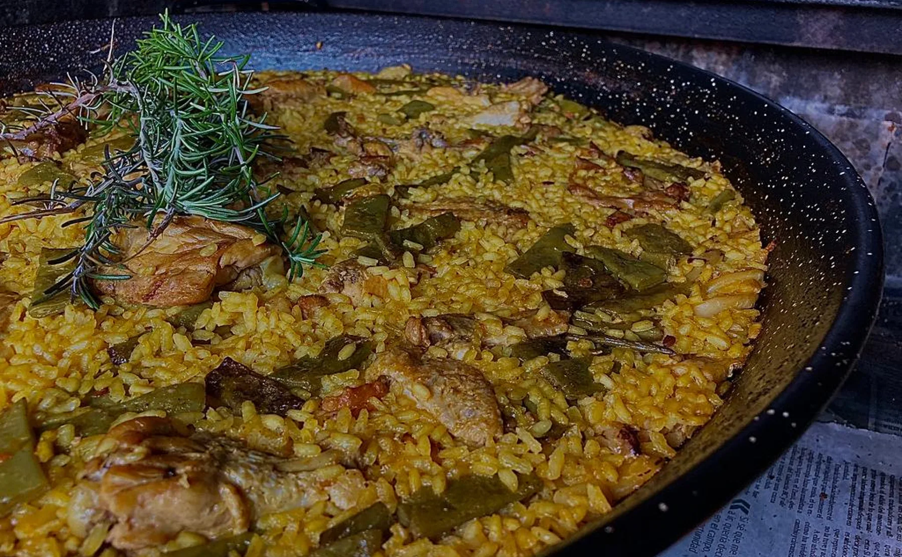Anyday is Sunday: Paella cooking class in my garden (5-8 people) - 1537731
