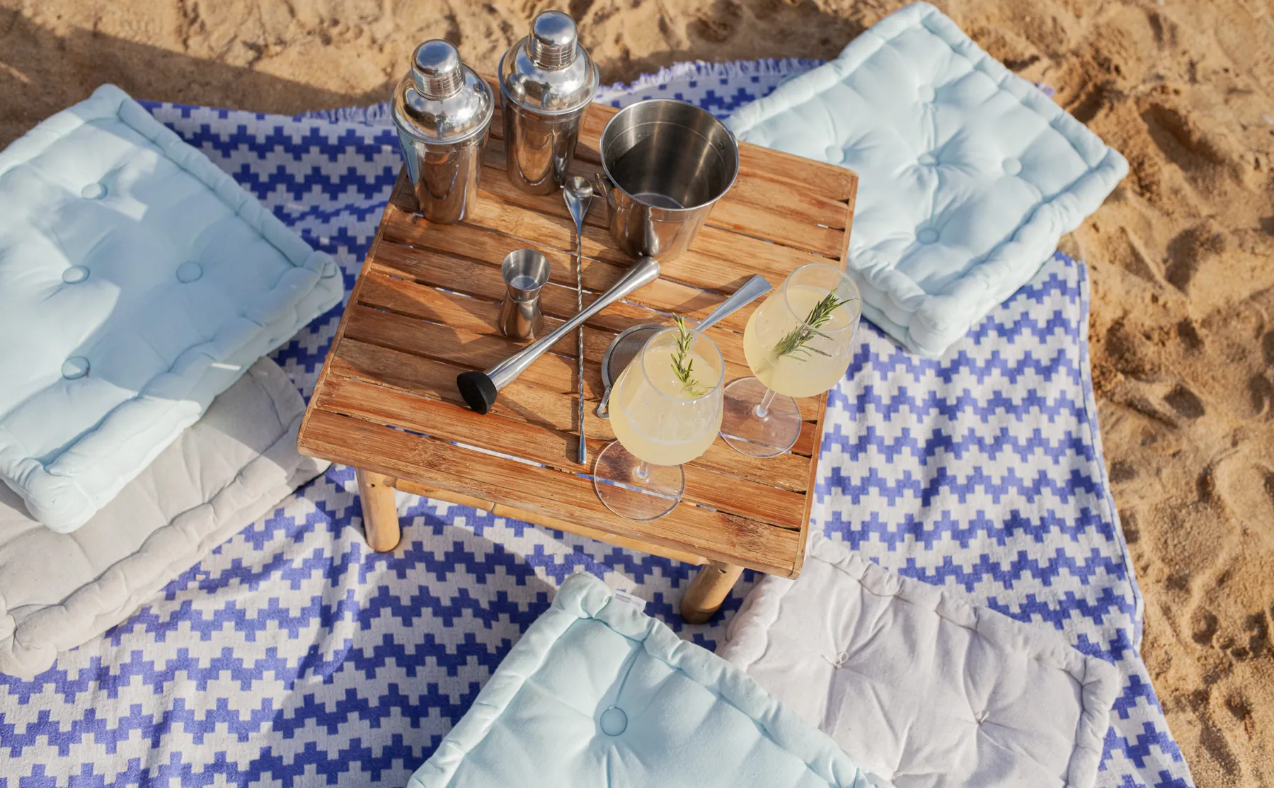 Greek Cocktails on The Beach - 1545526