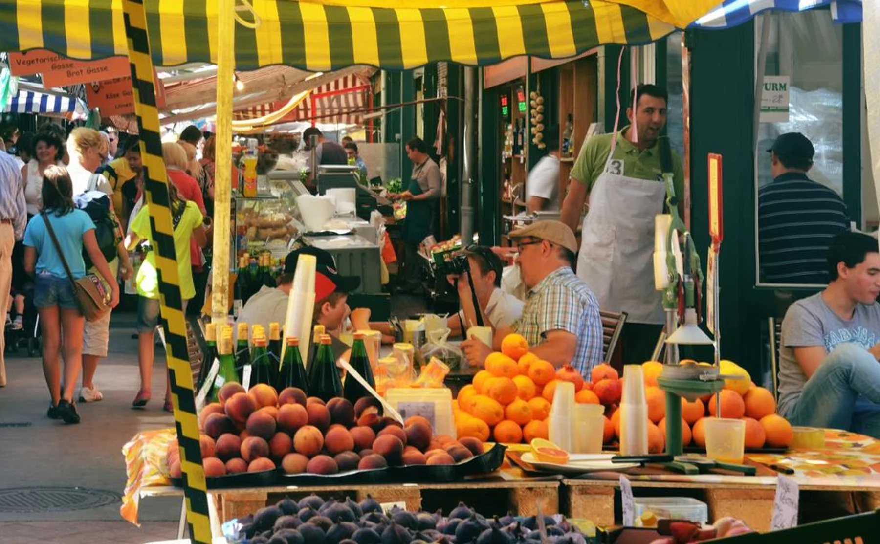 FOOD TOUR - Learn the Secrets of the Viennese Naschmarkt  - 418034