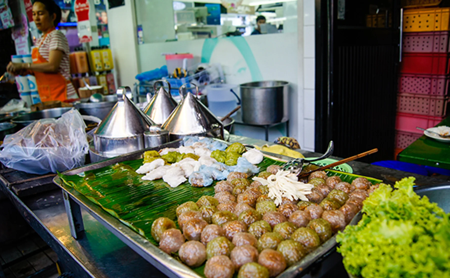 Eat Street Food and Drink like a Local in Bangkok - 826138